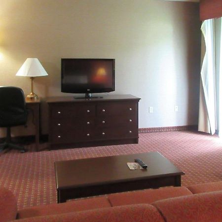 Quality Inn & Suites Owego Eksteriør bilde