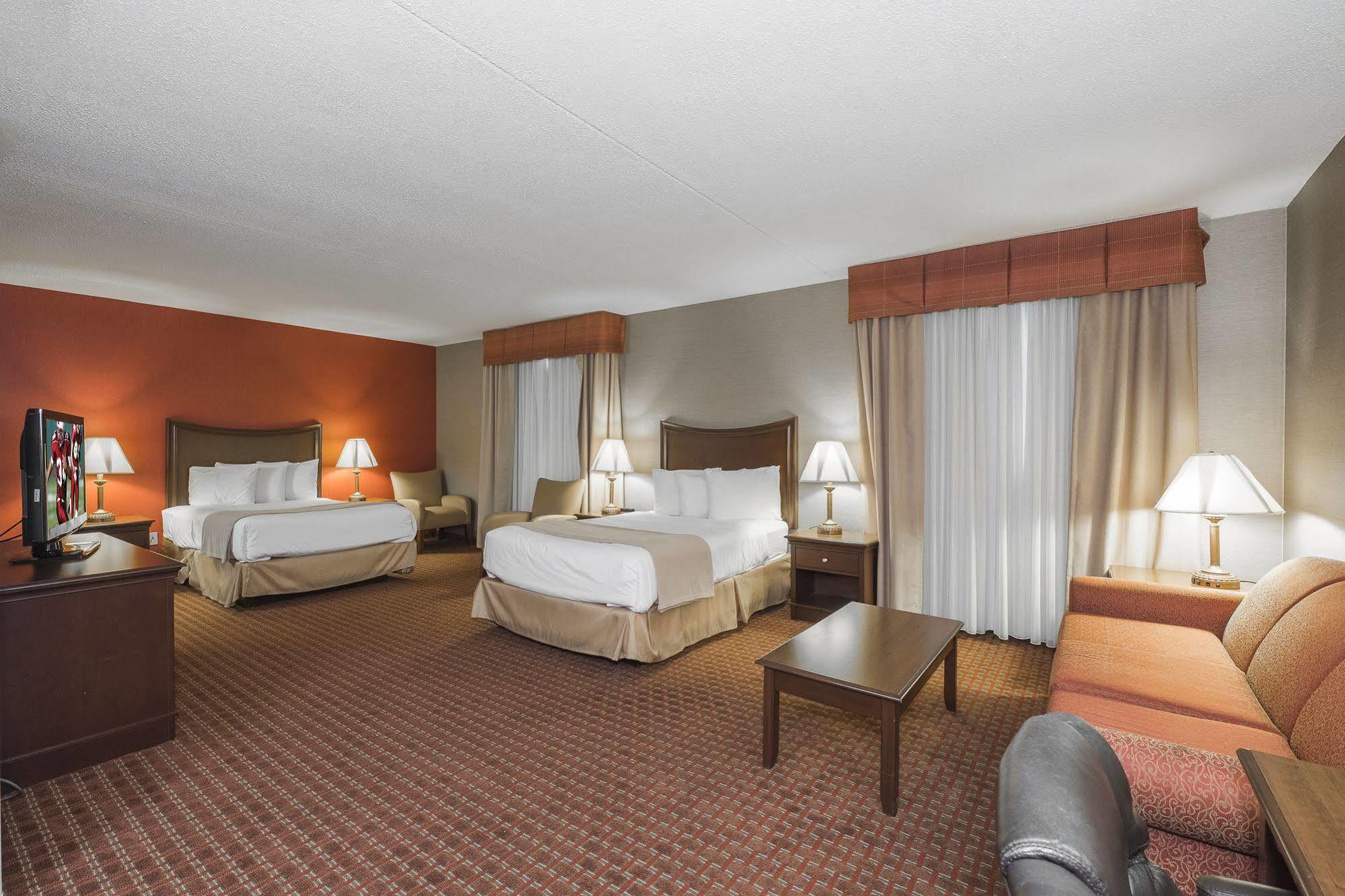 Quality Inn & Suites Owego Eksteriør bilde