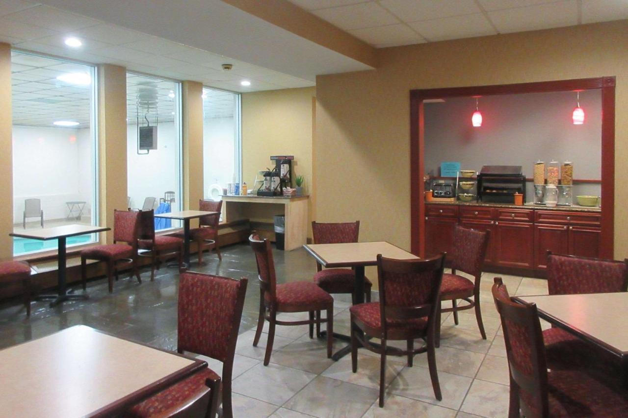 Quality Inn & Suites Owego Eksteriør bilde