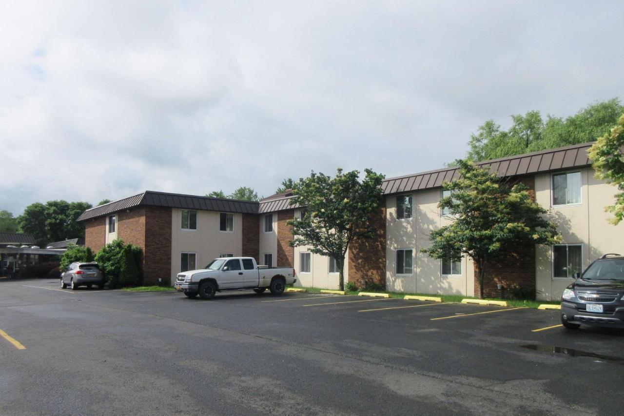 Quality Inn & Suites Owego Eksteriør bilde
